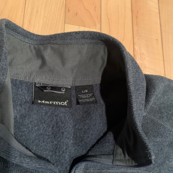 Marmot Sweater - Picture 3 of 3
